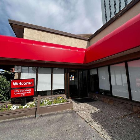 Econo Lodge Motel Village YYC Eksteriør bilde