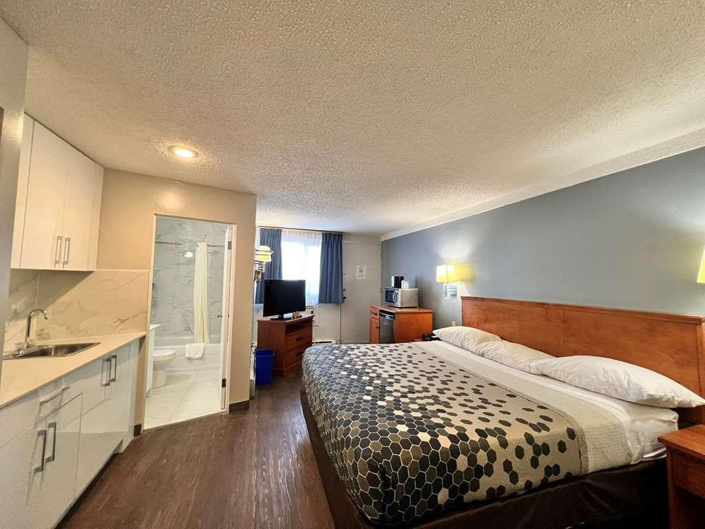 Econo Lodge Motel Village YYC Rom bilde